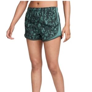NWT Nike Women's Dri-FIT Tempo Printed Running Shorts